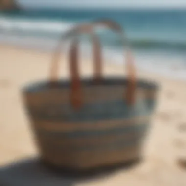 Sophisticated beach bag with woven design